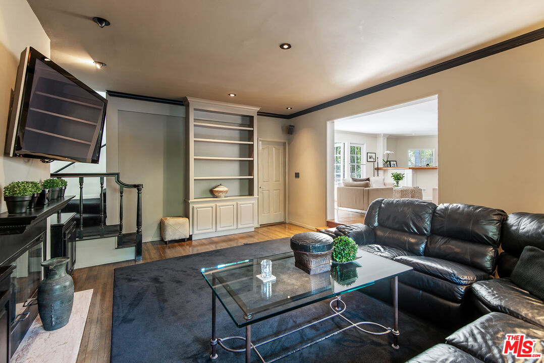 1151 Sunset Vale Ave