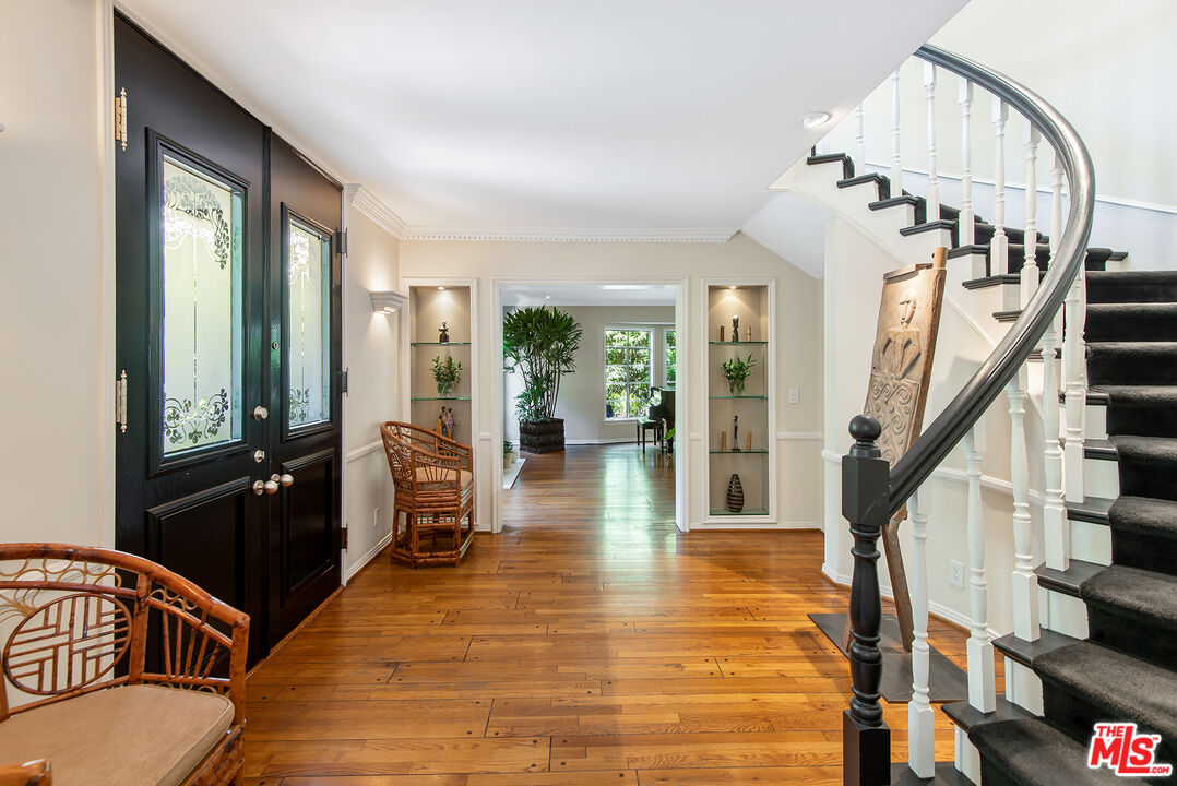 1151 Sunset Vale Ave