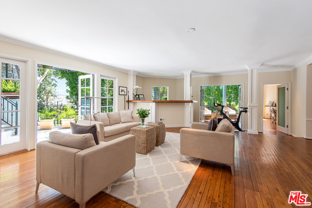 1151 Sunset Vale Ave