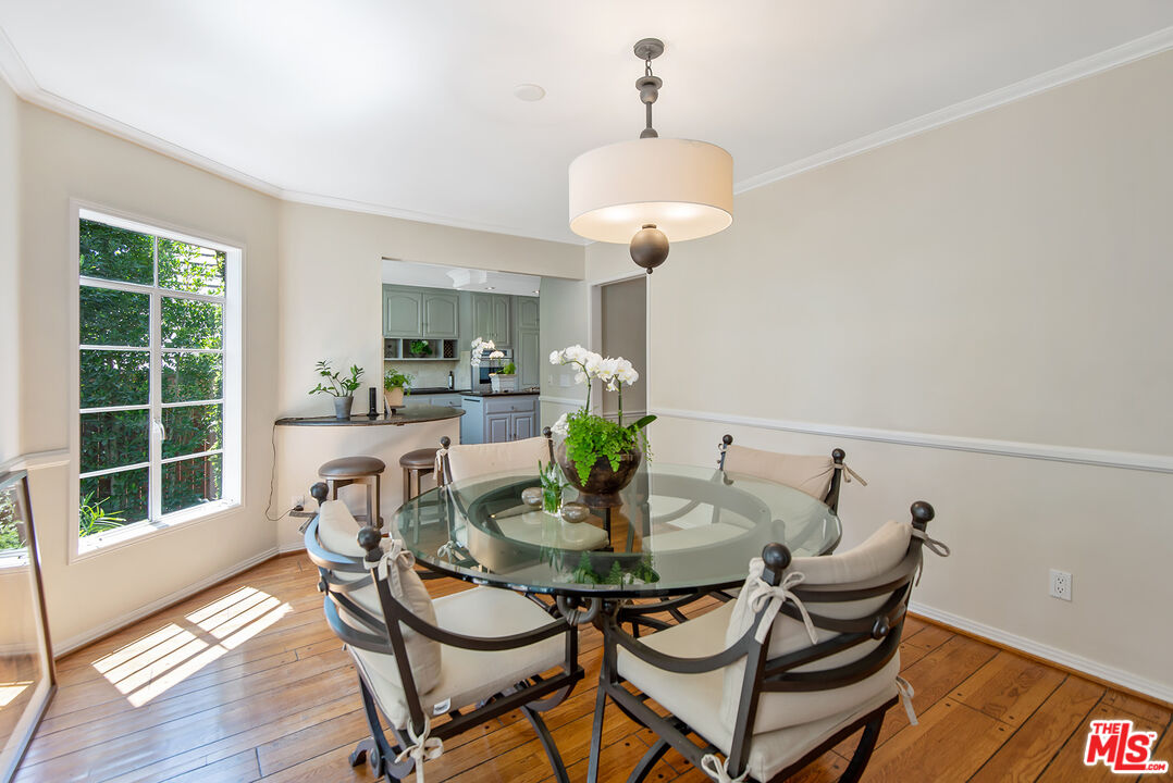 1151 Sunset Vale Ave