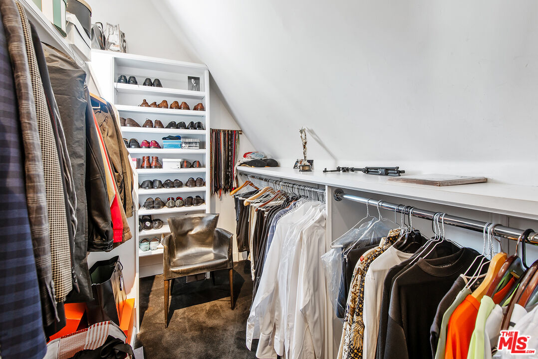 1151 Sunset Vale Ave