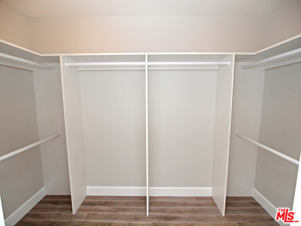 1219 S Crescent Heights