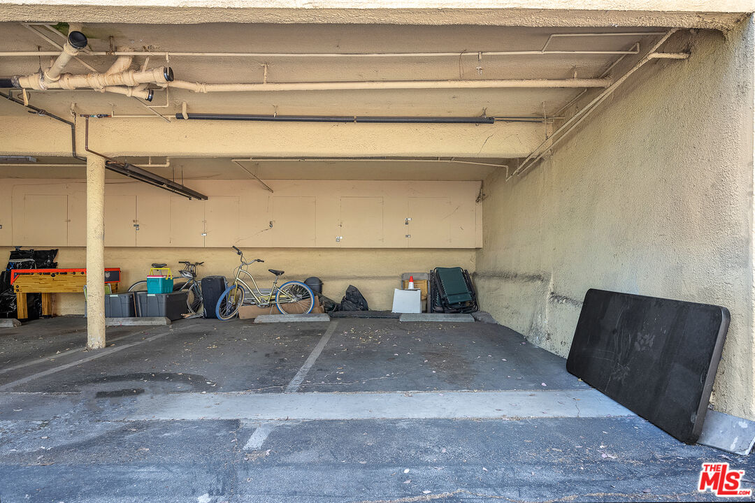 1648 Edgecliffe Dr Unit: 2