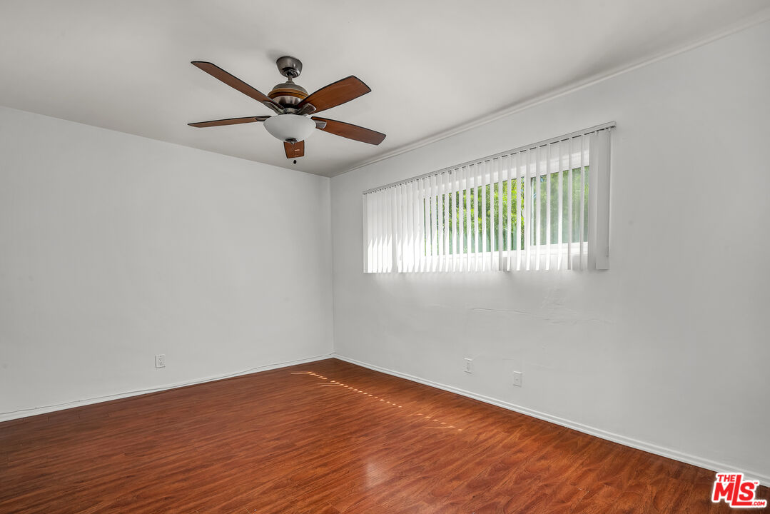 1648 Edgecliffe Dr Unit: 2