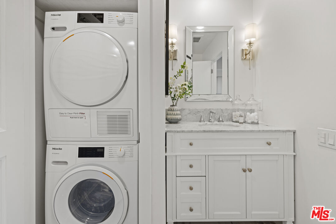 32724 Coastsite Dr Unit: 208