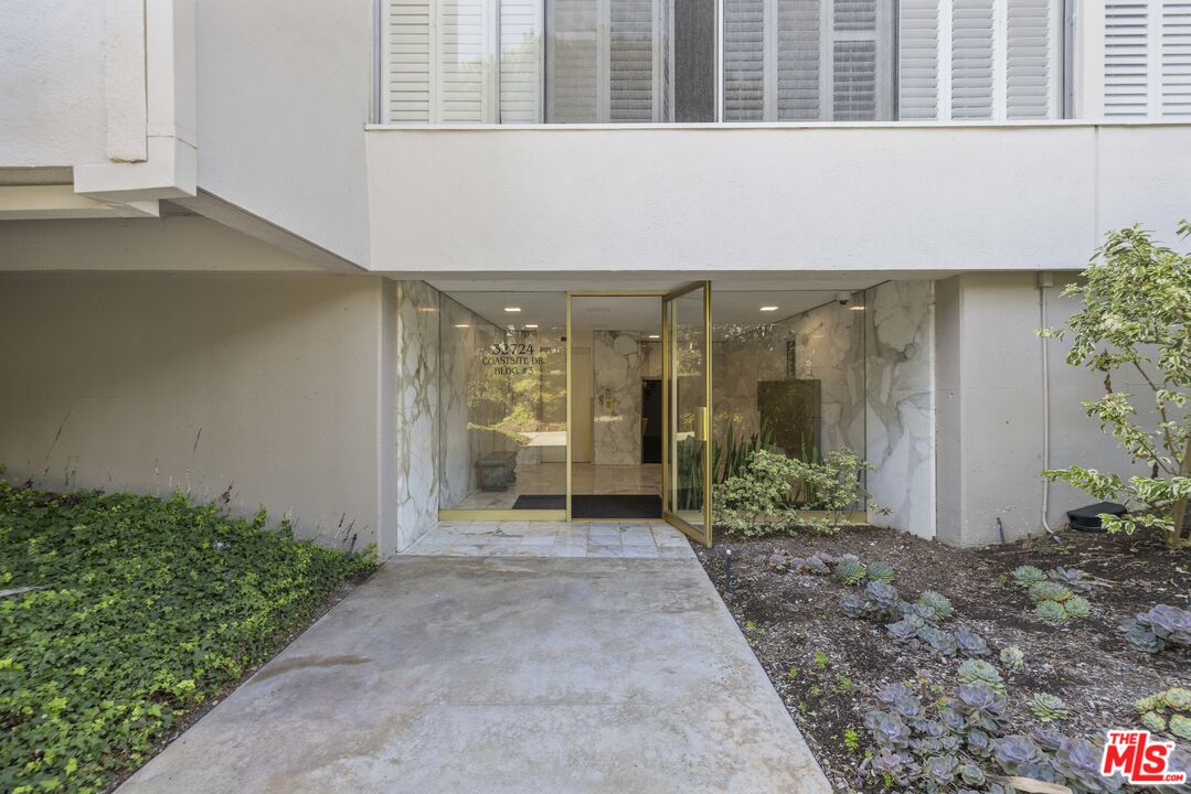 32724 Coastsite Dr Unit: 208