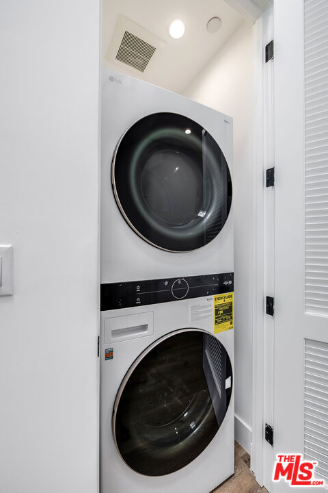 5044 Laurel Canyon Blvd Unit: 2