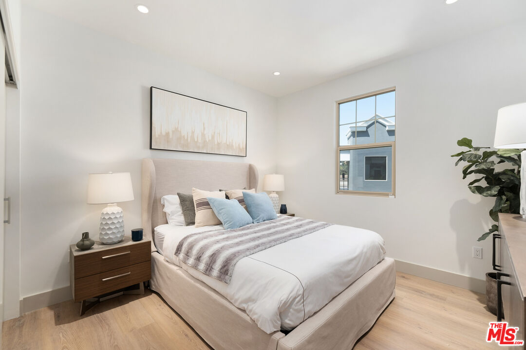 130 S Sepulveda Blvd Unit: 110