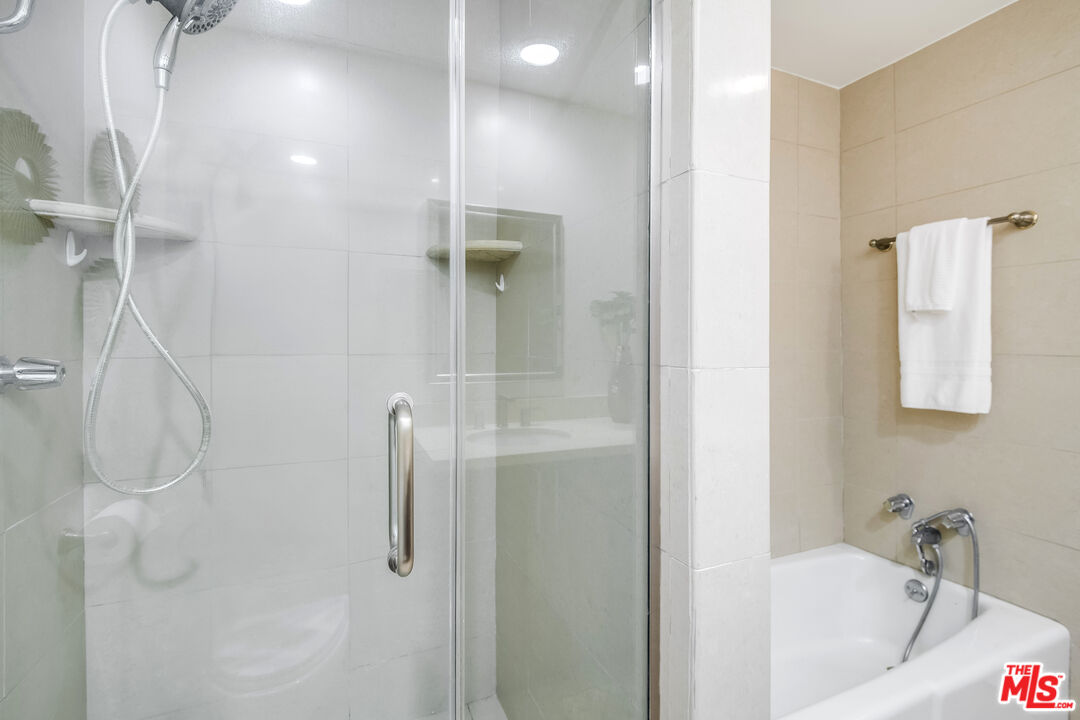 441 N Oakhurst Dr Unit: 205