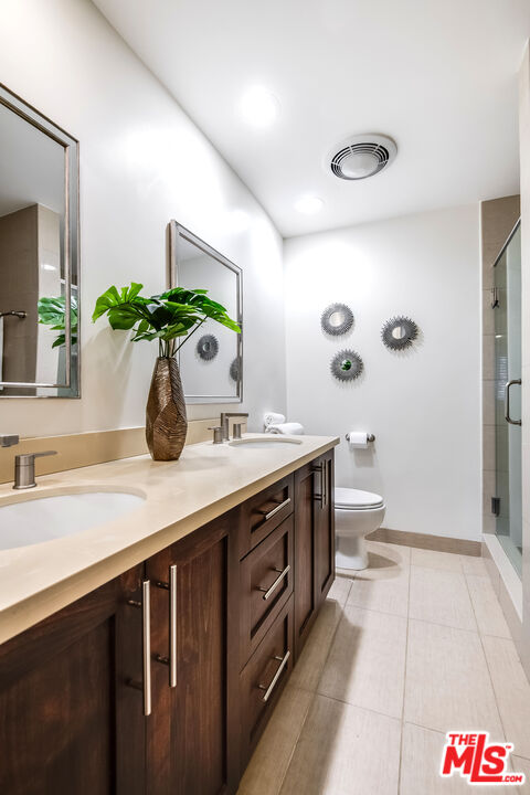 441 N Oakhurst Dr Unit: 205