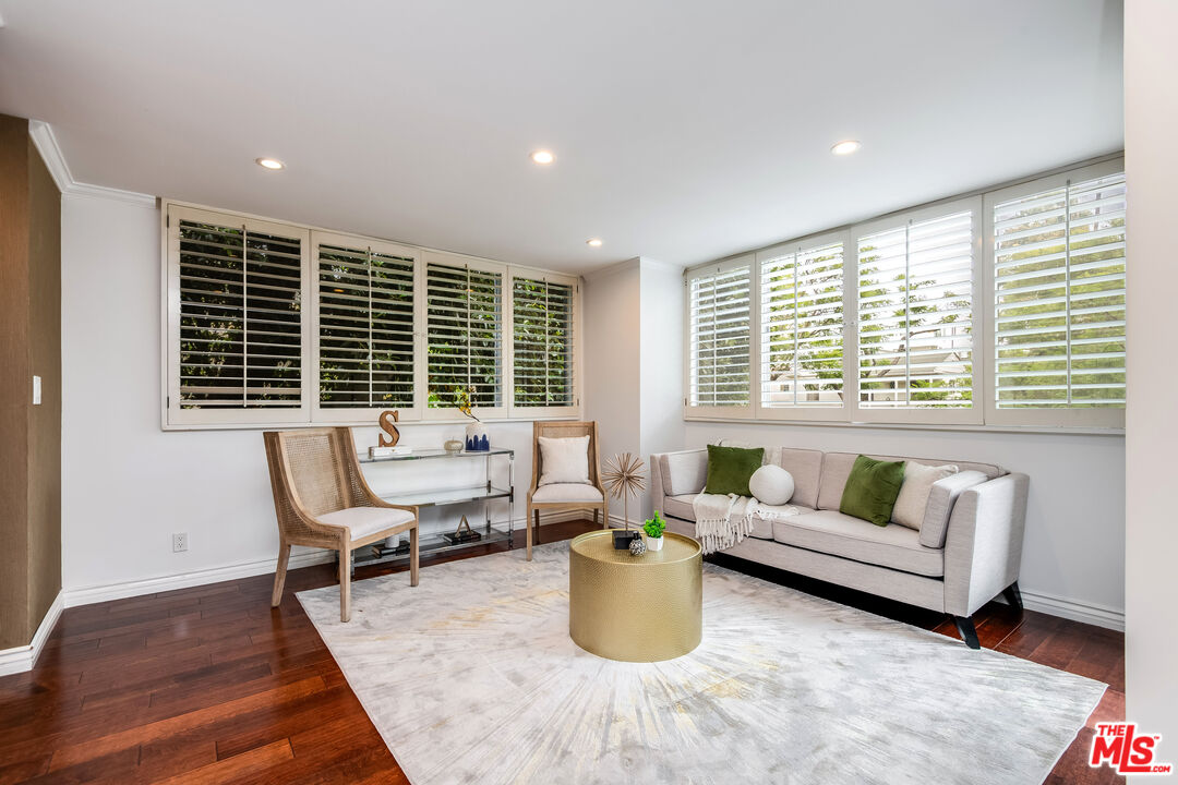 441 N Oakhurst Dr Unit: 205