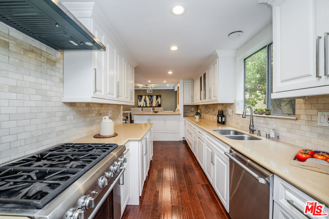 441 N Oakhurst Dr Unit: 205