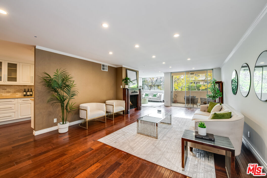 441 N Oakhurst Dr Unit: 205