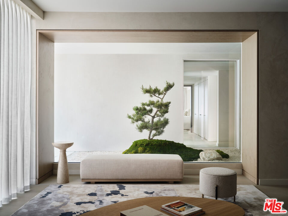 9200 Wilshire Blvd Unit: 203E