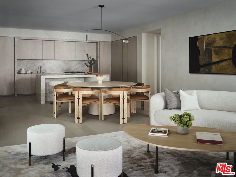 9200 Wilshire Blvd Unit: 203E