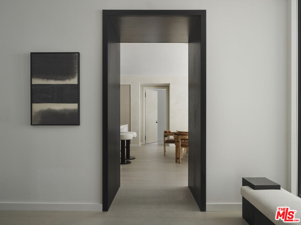 9200 Wilshire Blvd Unit: 203E