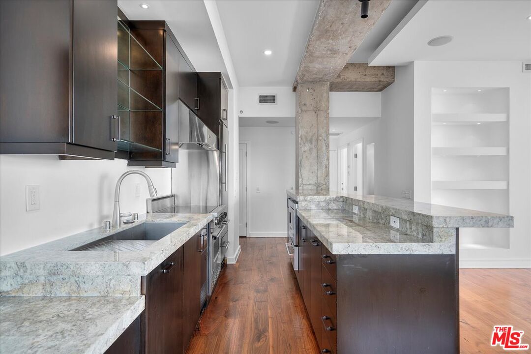 1155 N La Cienega Blvd Unit: PH8