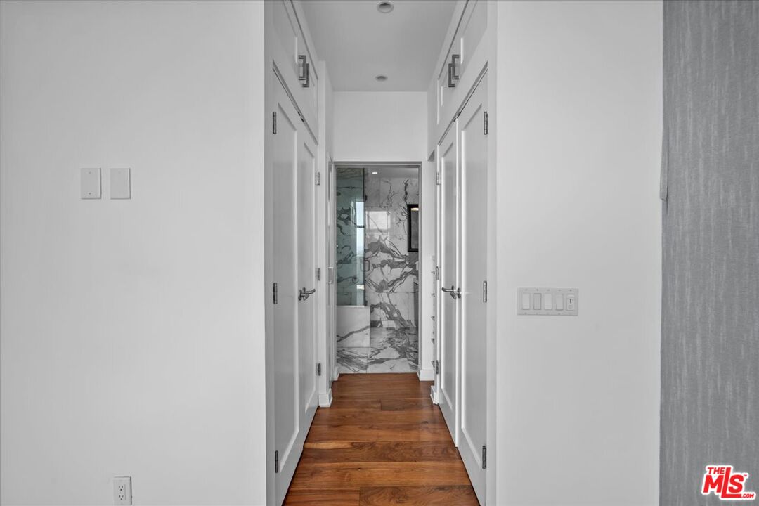 1155 N La Cienega Blvd Unit: PH8