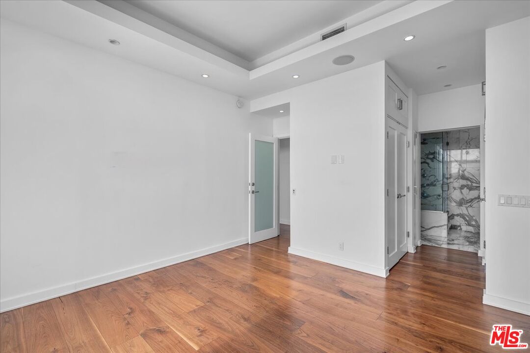 1155 N La Cienega Blvd Unit: PH8