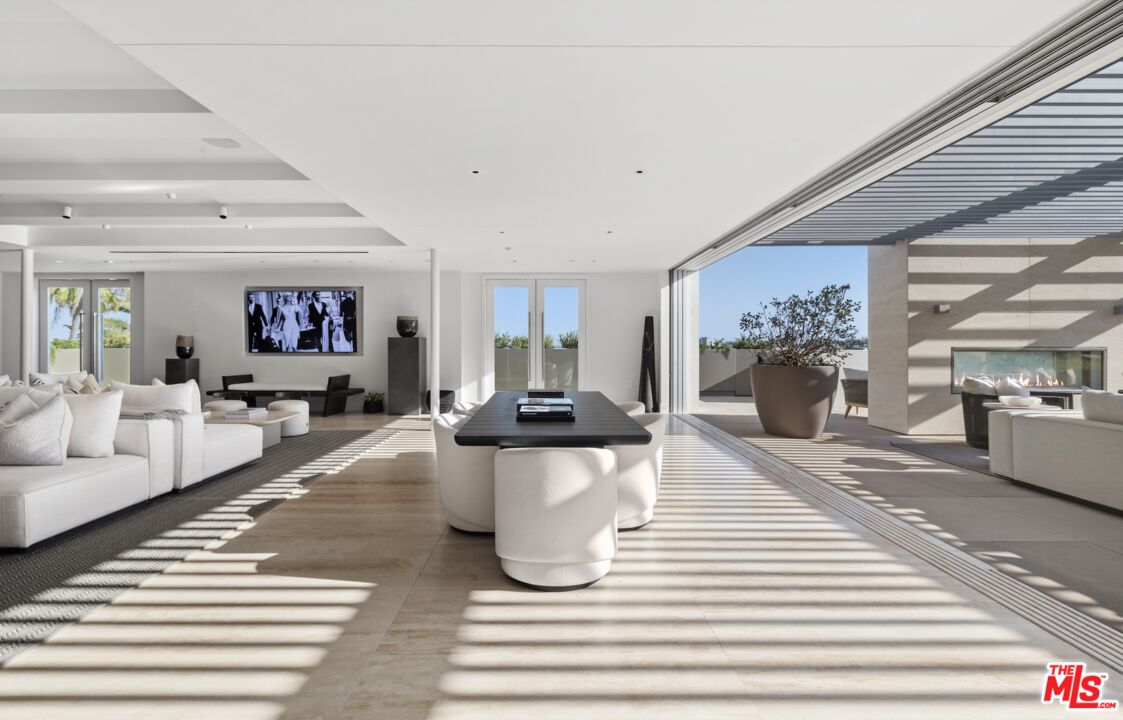 9200 Wilshire Blvd Unit: 505W