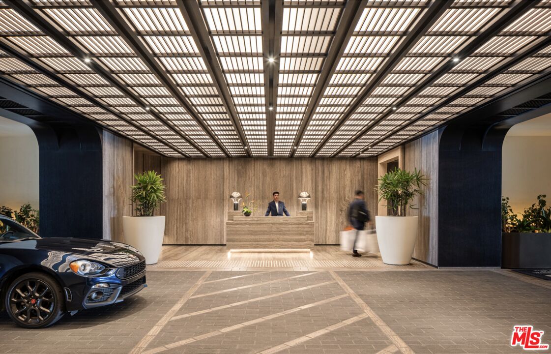 9200 Wilshire Blvd Unit: 505W