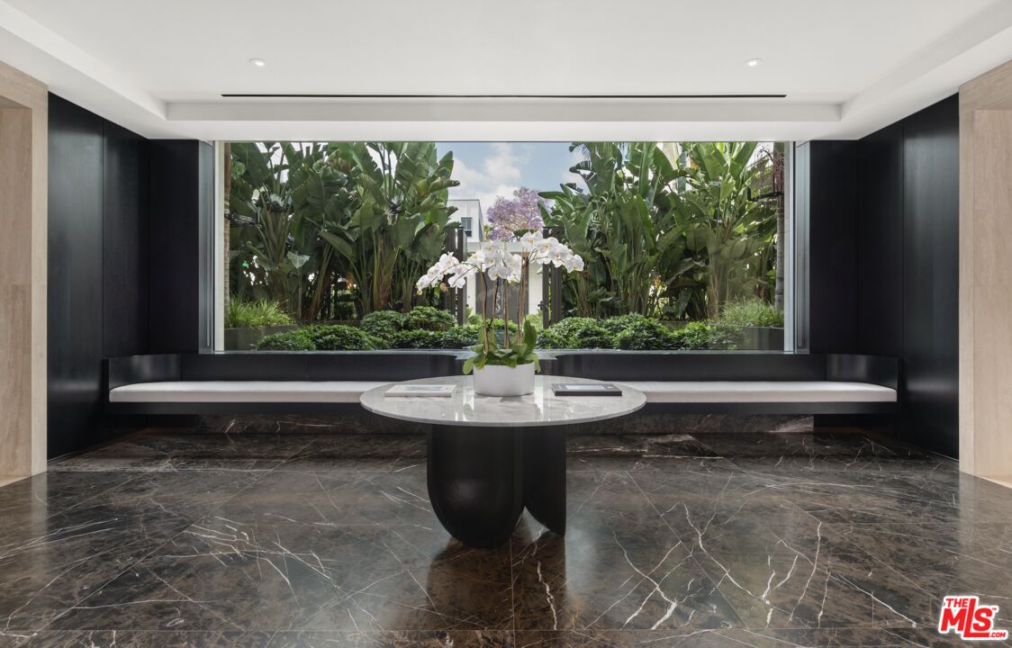 9200 Wilshire Blvd Unit: 505W