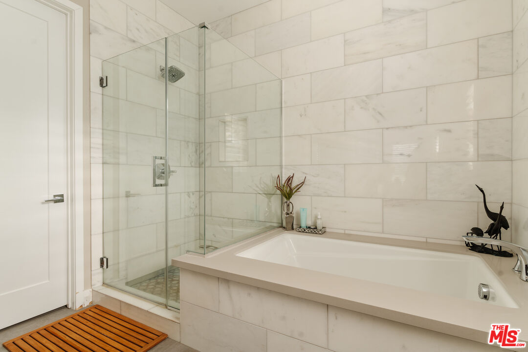 12765 Bluff Creek Dr Unit: 1