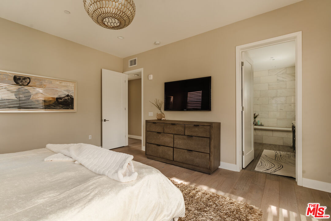 12765 Bluff Creek Dr Unit: 1