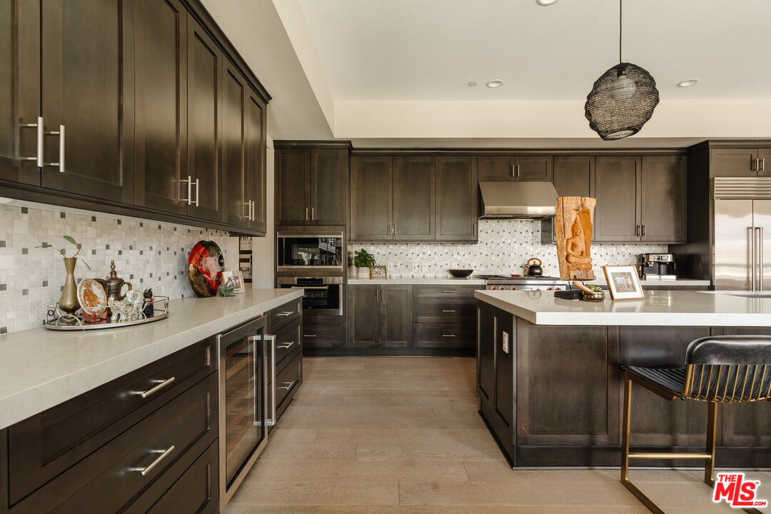12765 Bluff Creek Dr Unit: 1
