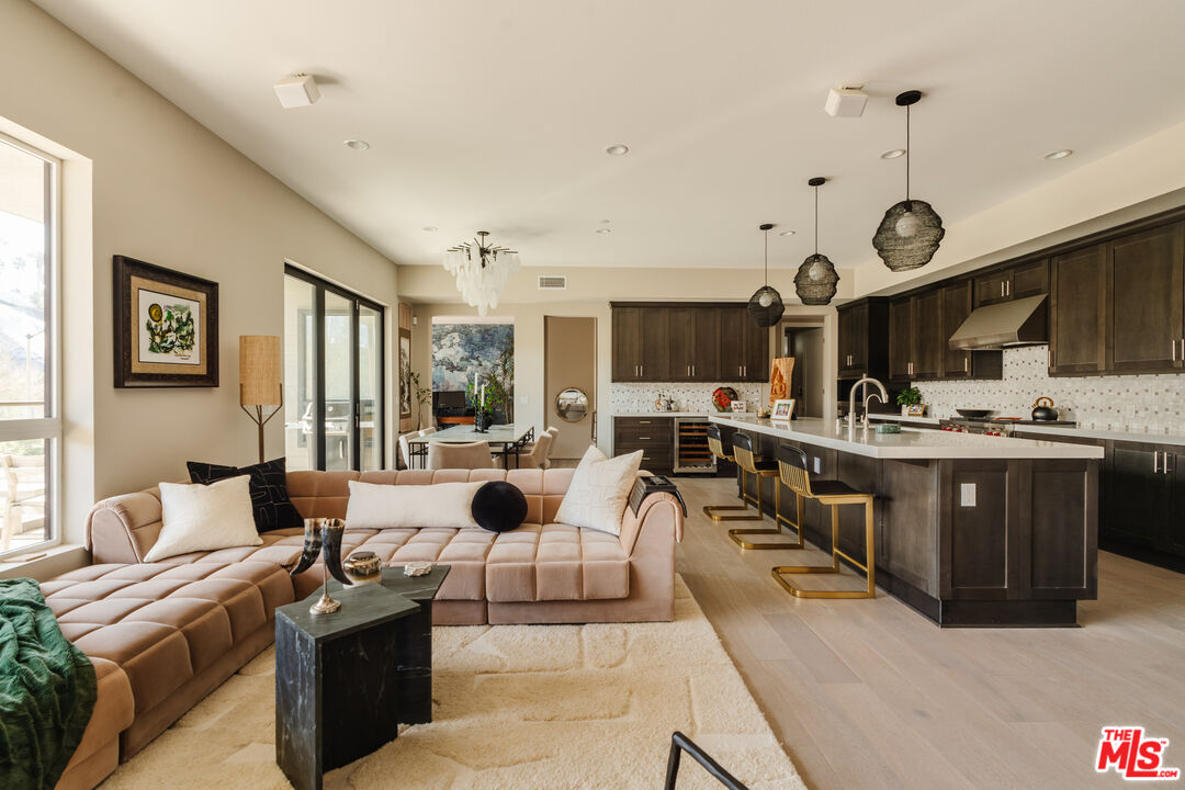 12765 Bluff Creek Dr Unit: 1