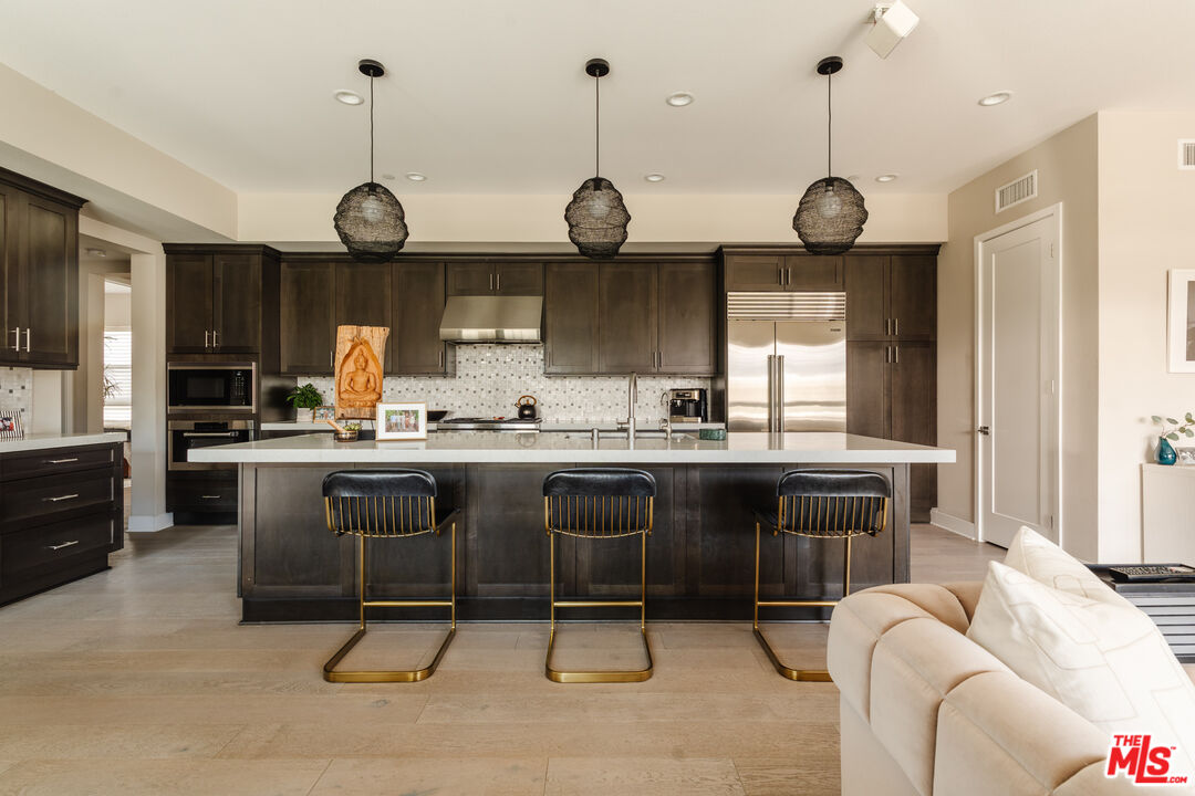 12765 Bluff Creek Dr Unit: 1