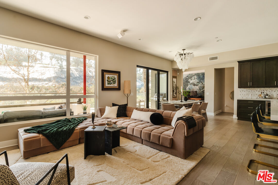 12765 Bluff Creek Dr Unit: 1