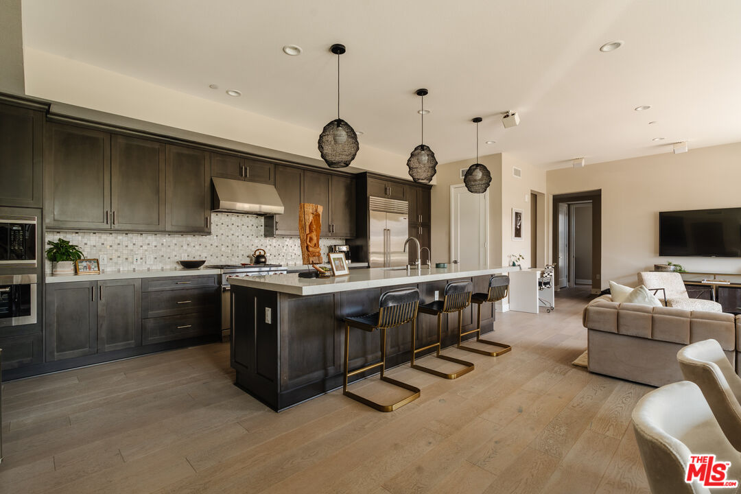 12765 Bluff Creek Dr Unit: 1