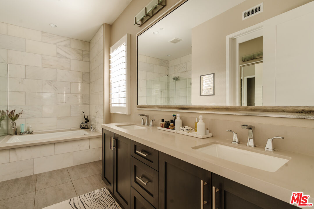 12765 Bluff Creek Dr Unit: 1