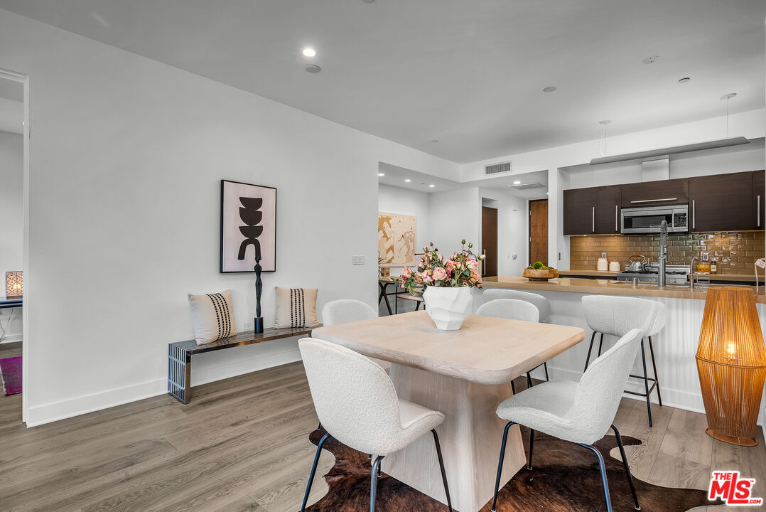 855 N Croft Ave Unit: 309