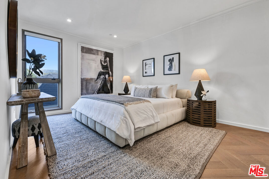 132 N Swall Dr Unit: 304