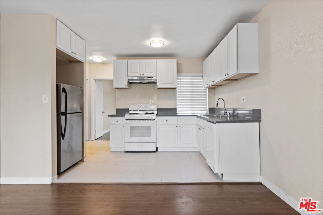 2818 W Jefferson Blvd