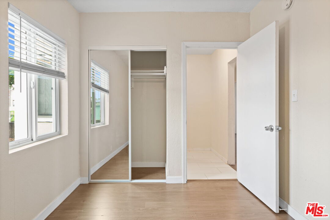 2818 W Jefferson Blvd