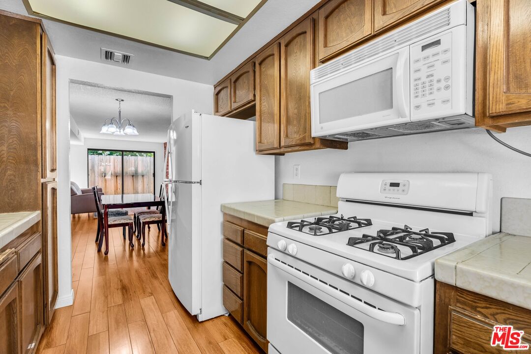 456 E Magnolia Blvd Unit: E