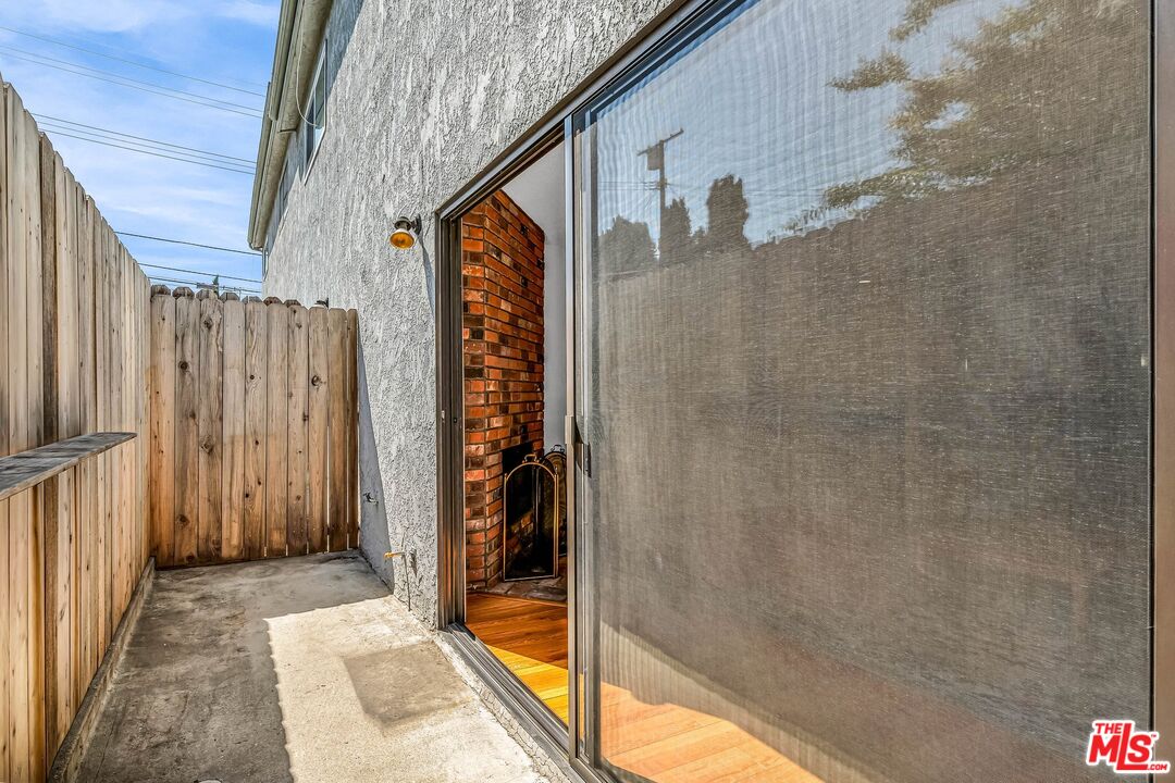 456 E Magnolia Blvd Unit: E