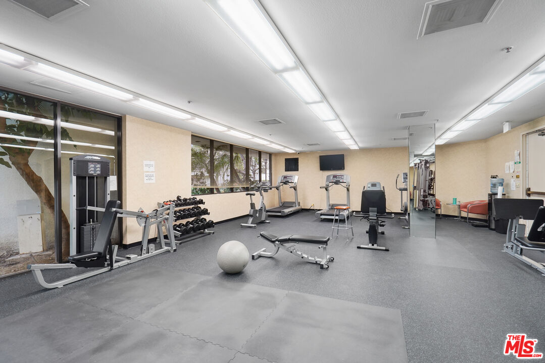 2102 Century Park Ln Unit: 213