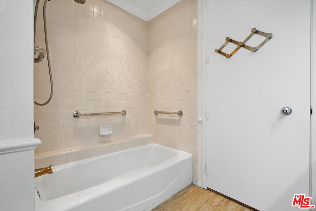 2102 Century Park Ln Unit: 213