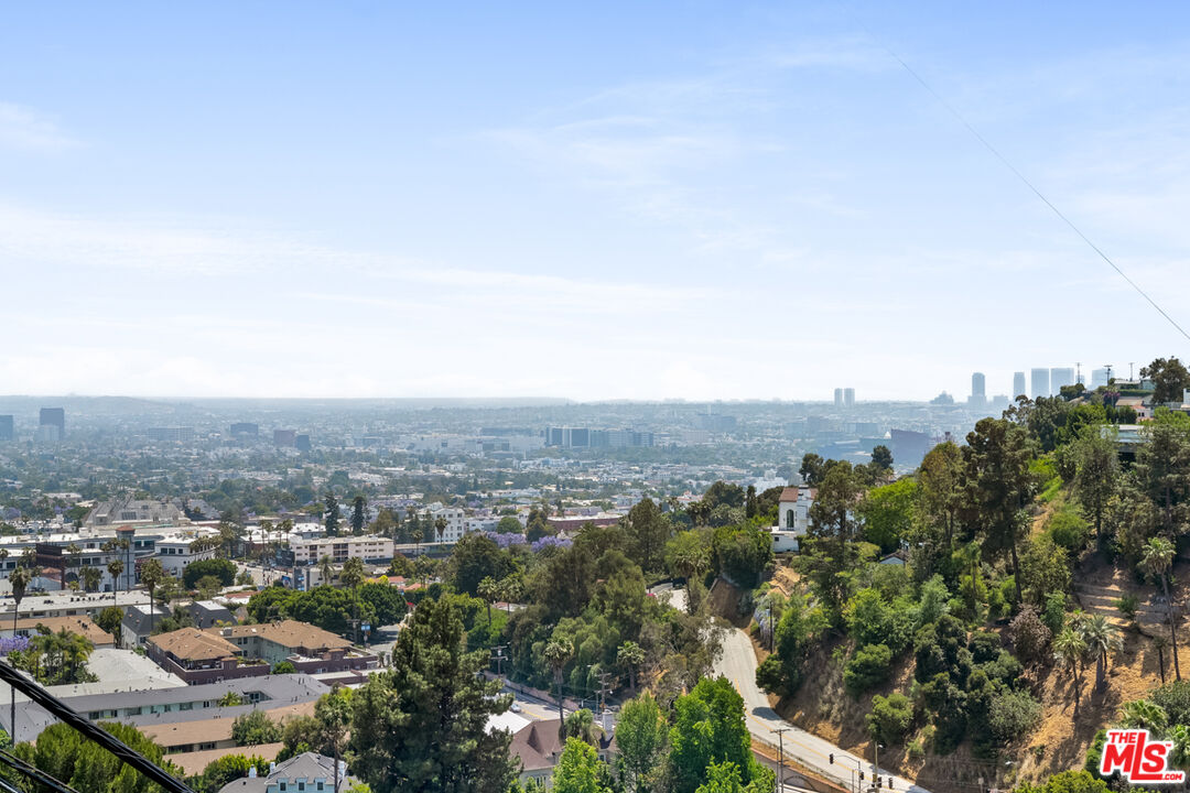 8021 Floral Ave