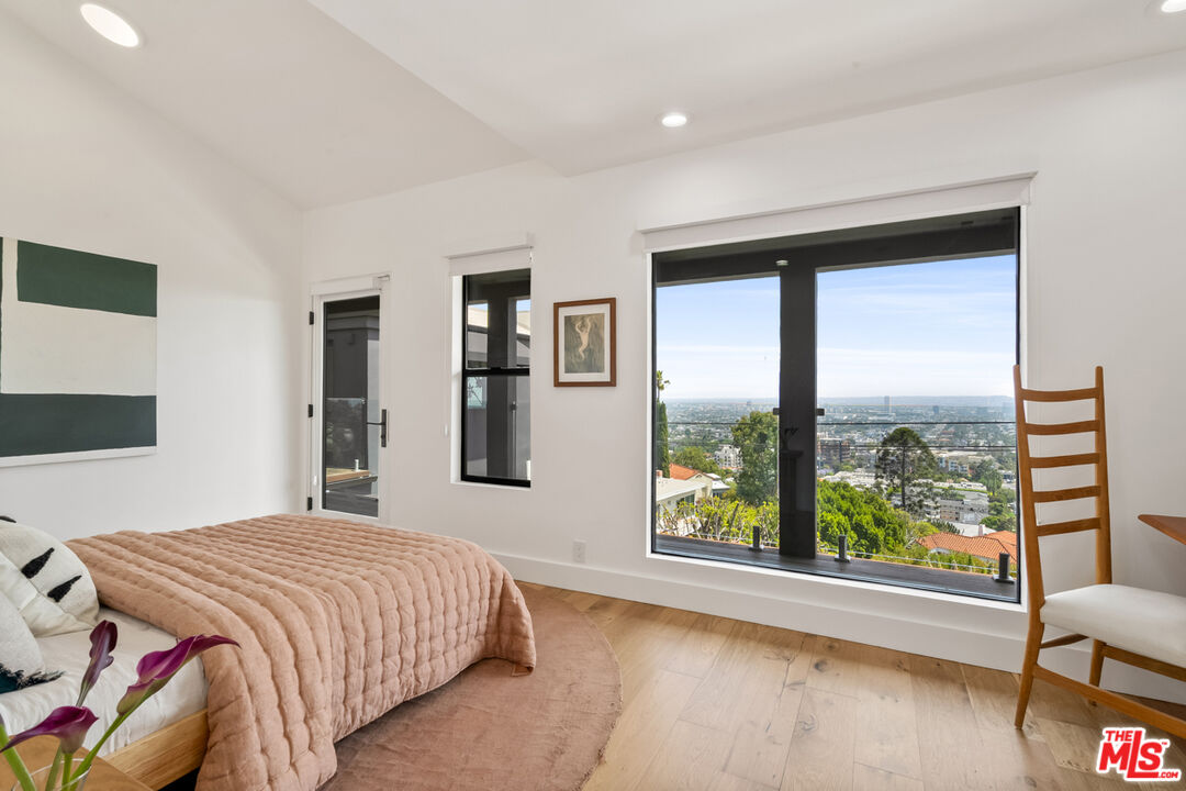 8021 Floral Ave