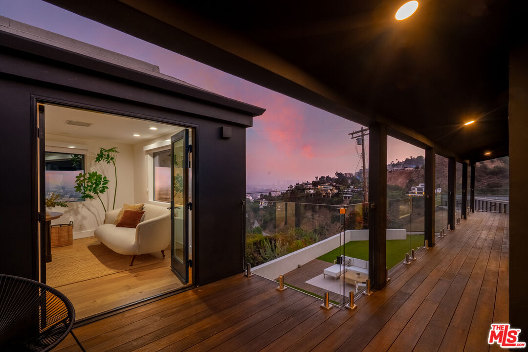 8021 Floral Ave