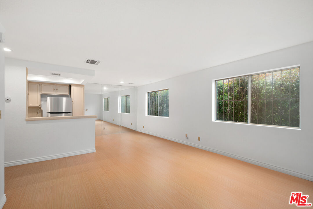 839 S Holt Ave Unit: 104