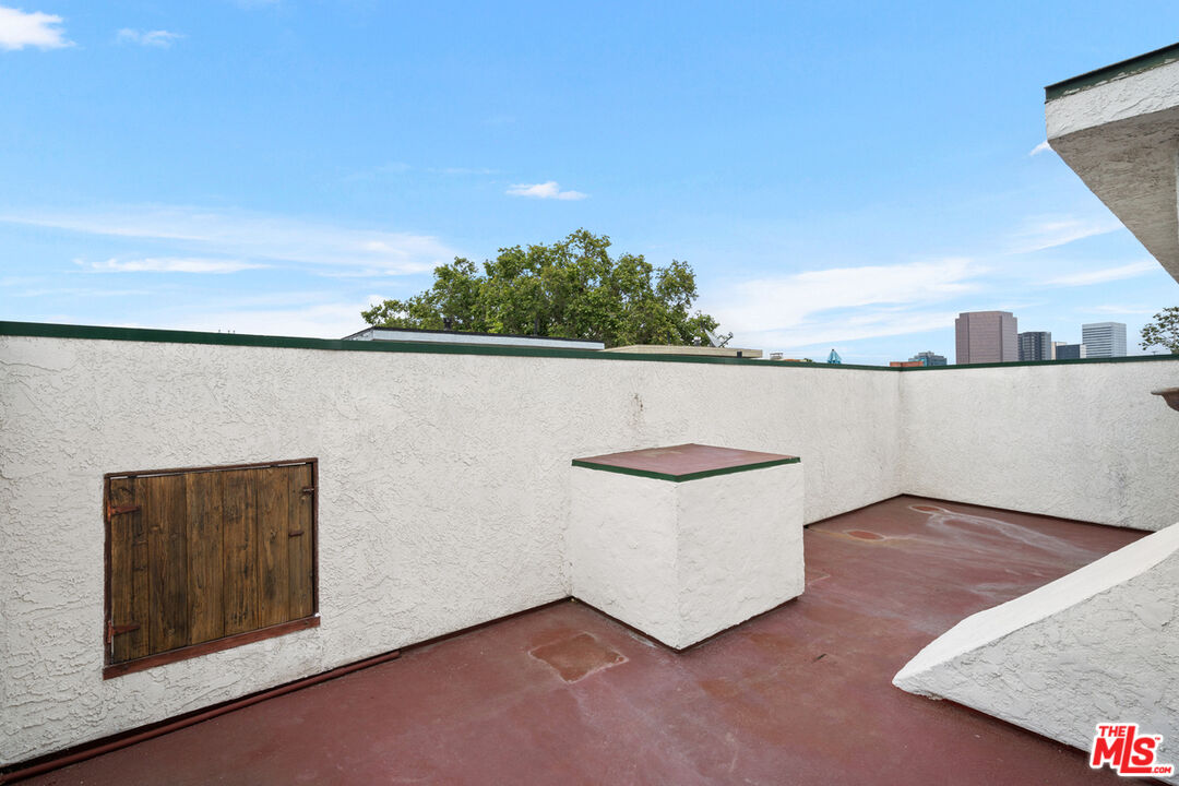 839 S Holt Ave Unit: 104