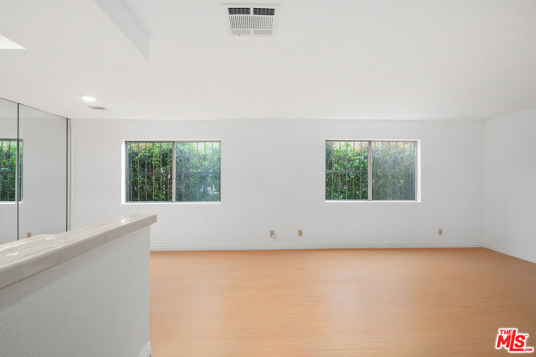 839 S Holt Ave Unit: 104