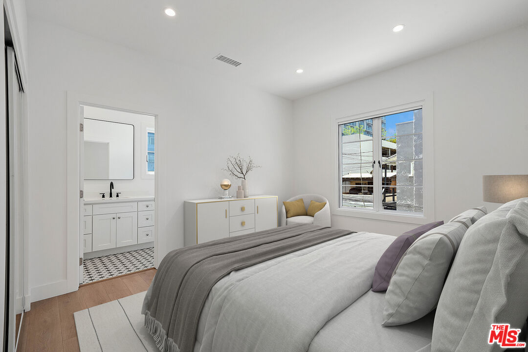 6208 Orange St Unit: 1/2