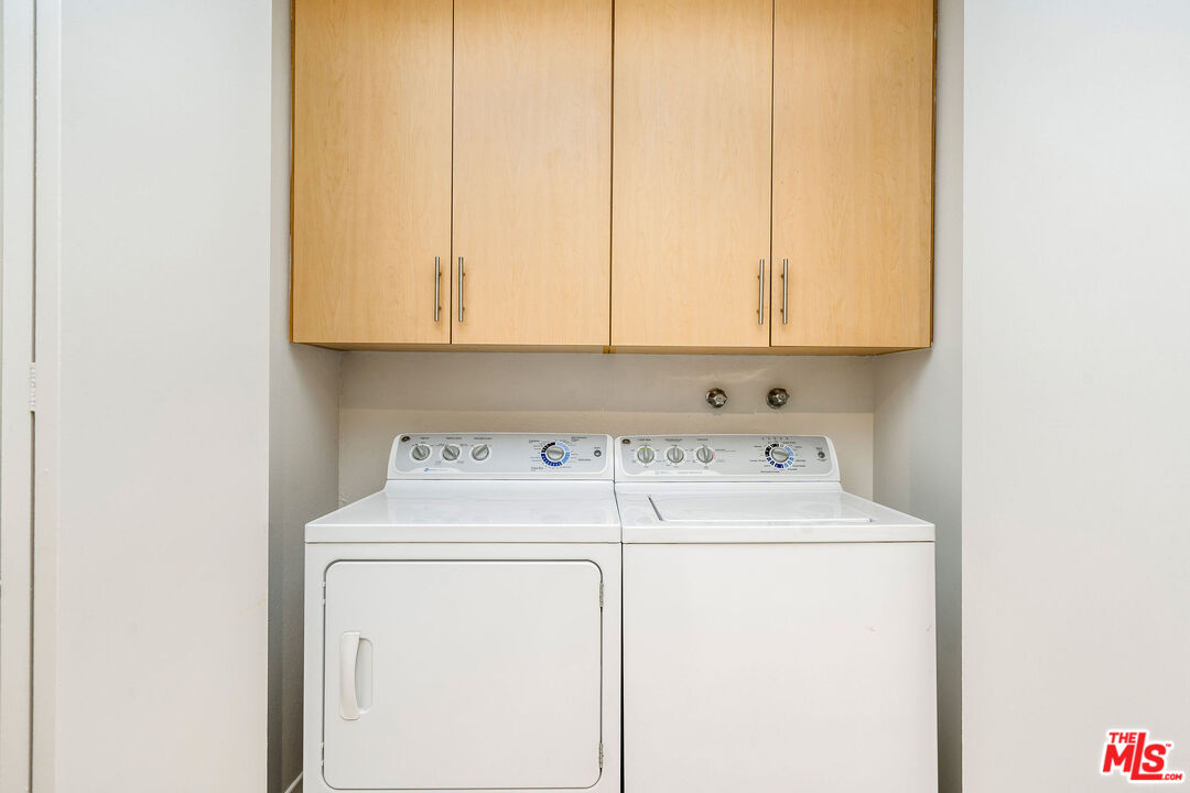 1830 Westholme Ave Unit: 204